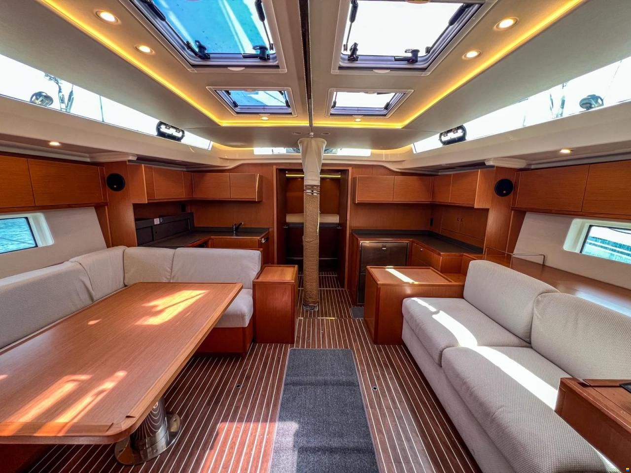 Bavaria C57