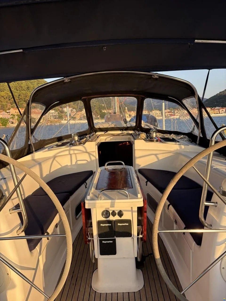 Bavaria 44