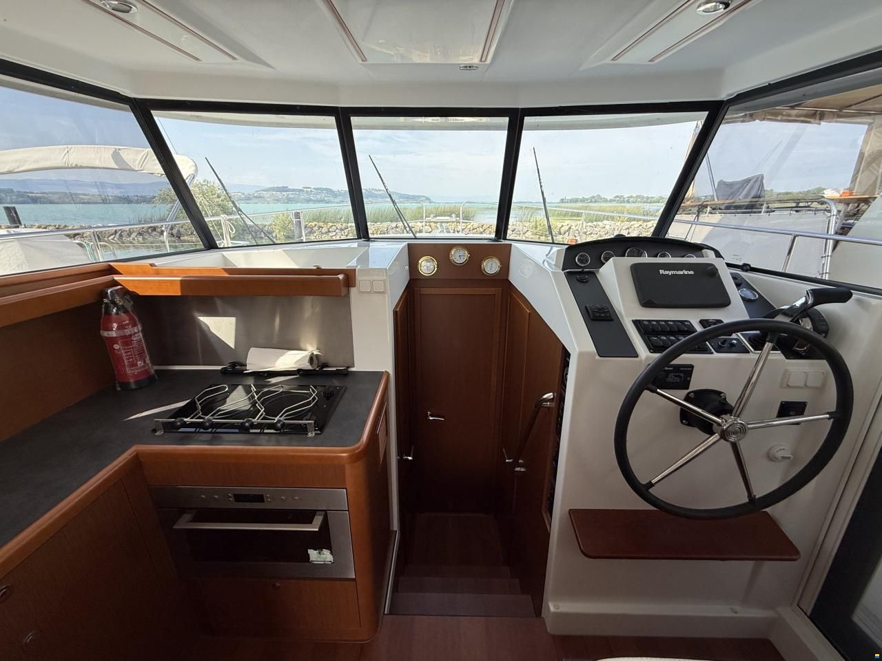 Beneteau SWIFT Trawler 34 fly