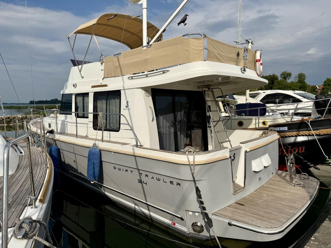 Beneteau SWIFT Trawler 34 fly