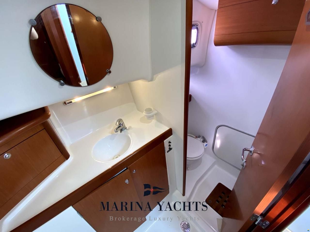 Beneteau Antares 10.80