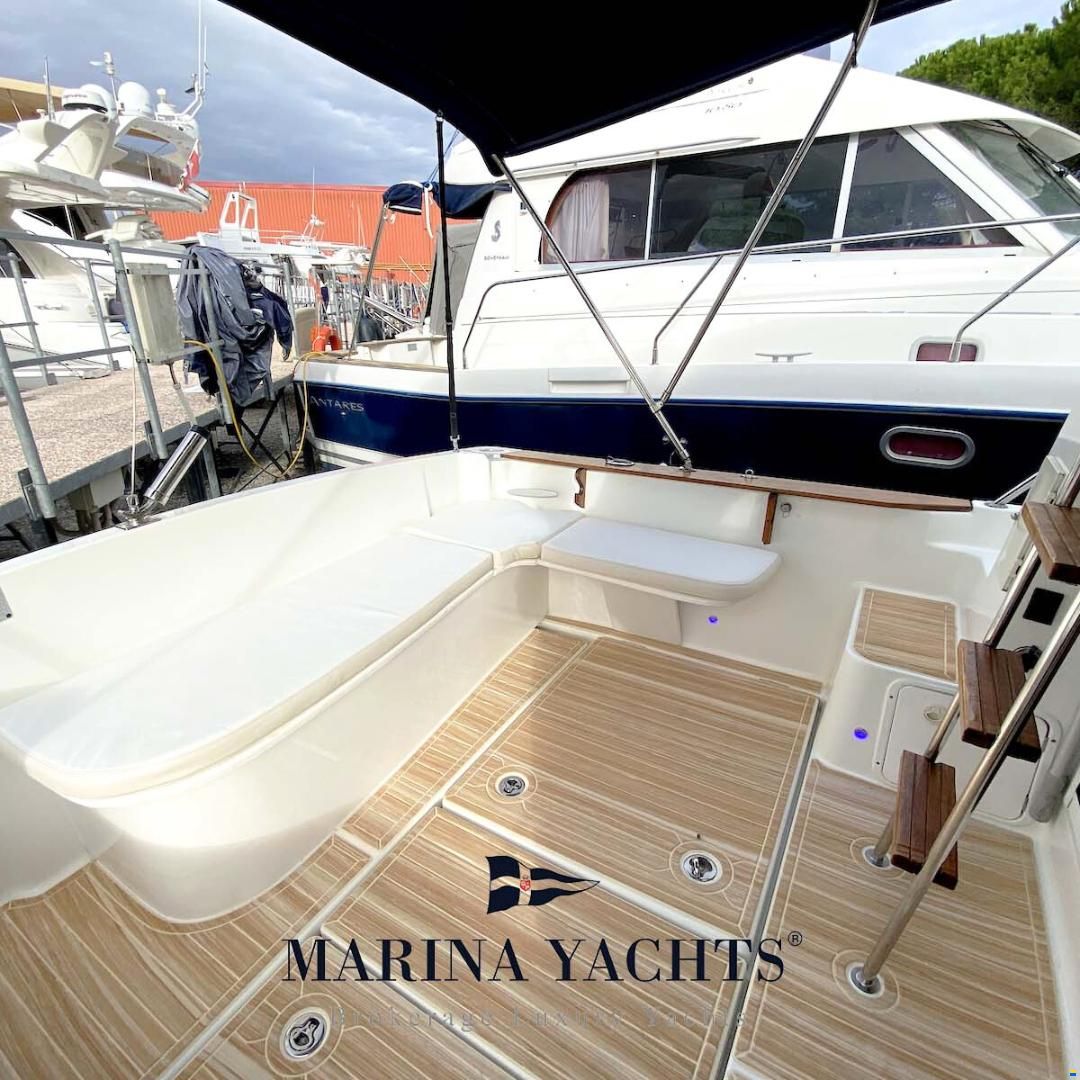 Beneteau Antares 9