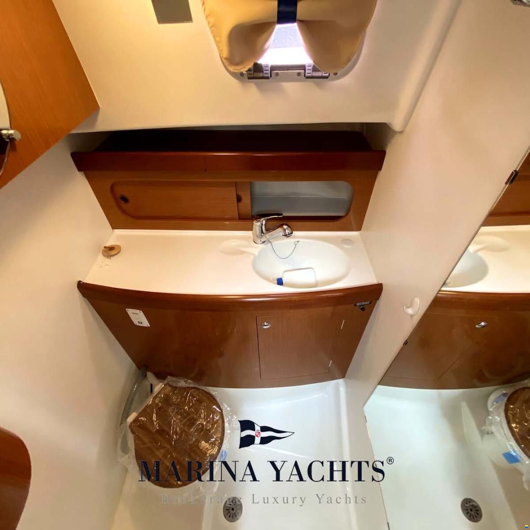 Beneteau Antares 9