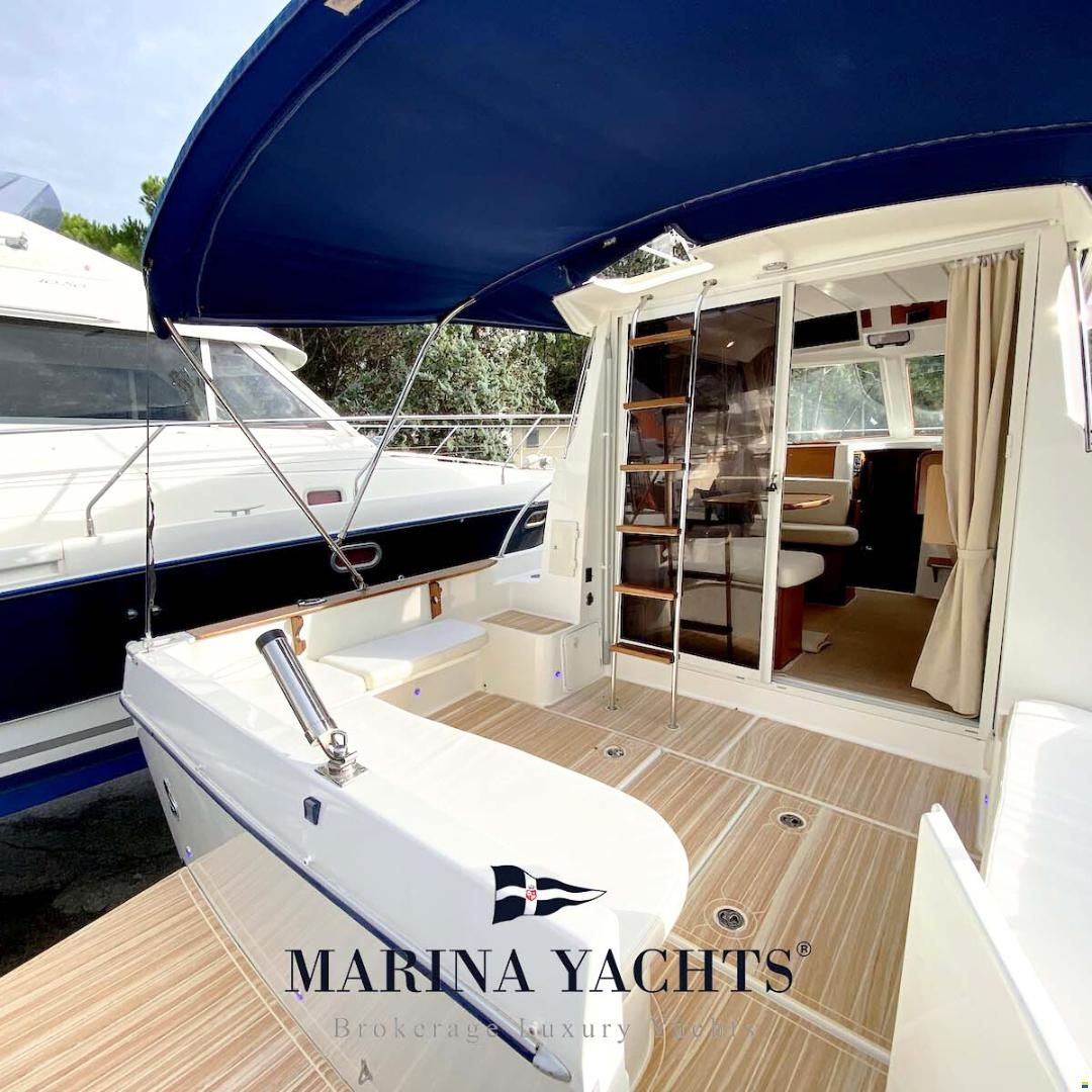 Beneteau Antares 9