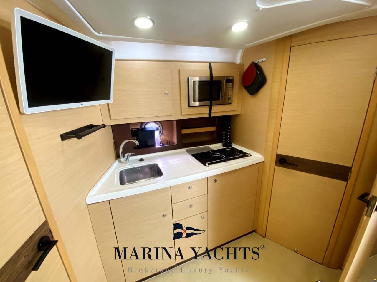 Beneteau Montecarlo 37