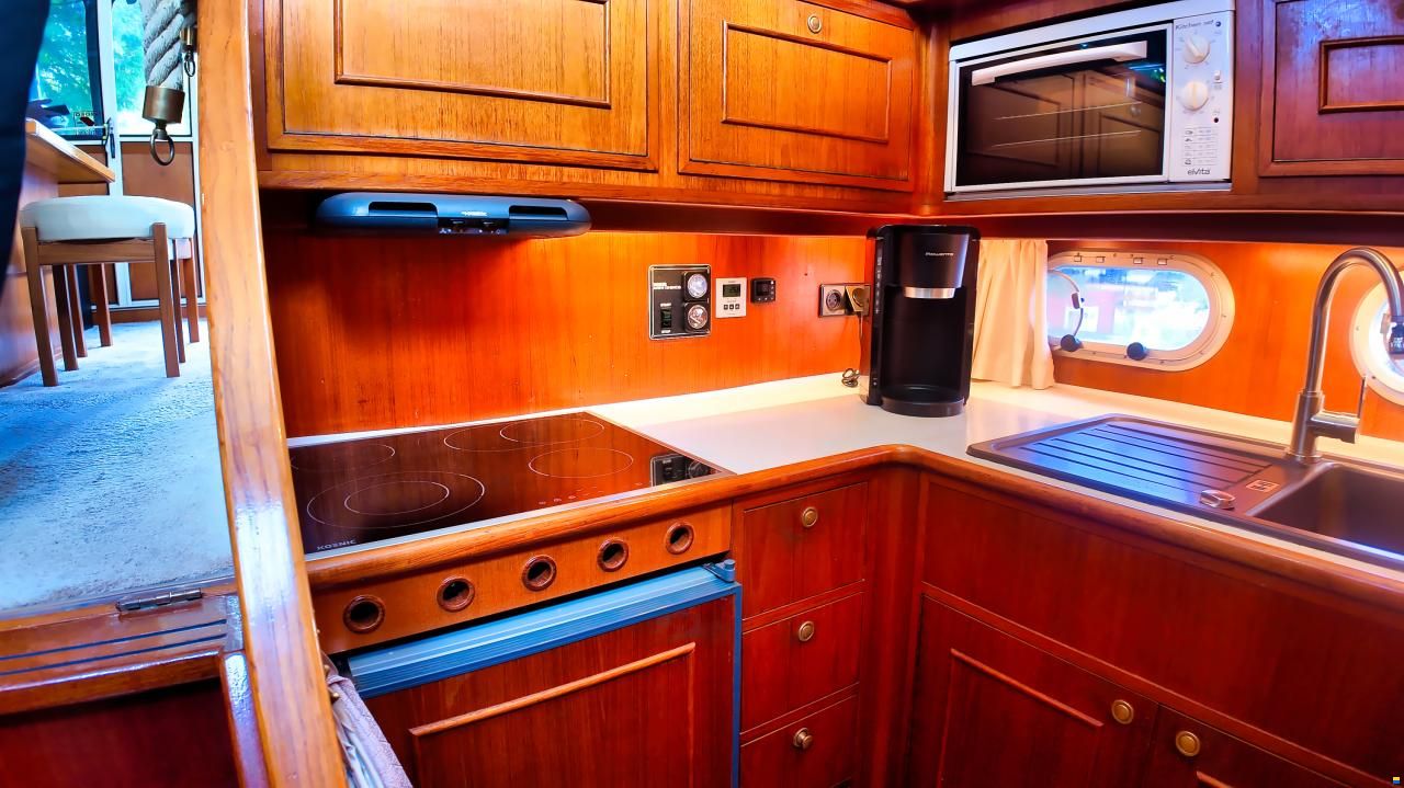 Neptunus 138/46 Sedan Fly Flybridge