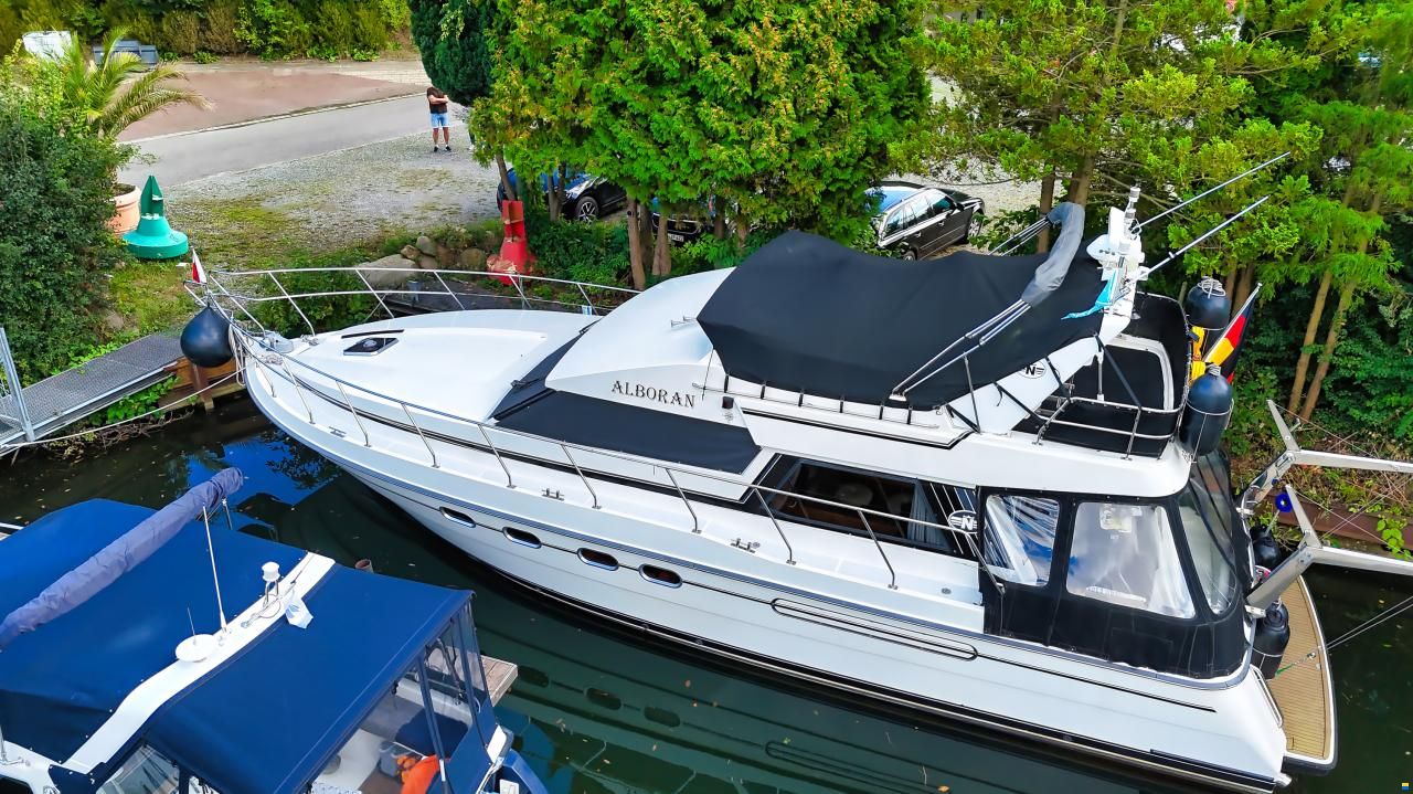 Neptunus 138/46 Sedan Fly Flybridge