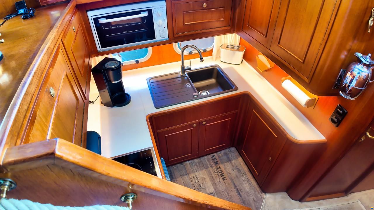 Neptunus 138/46 Sedan Fly Flybridge