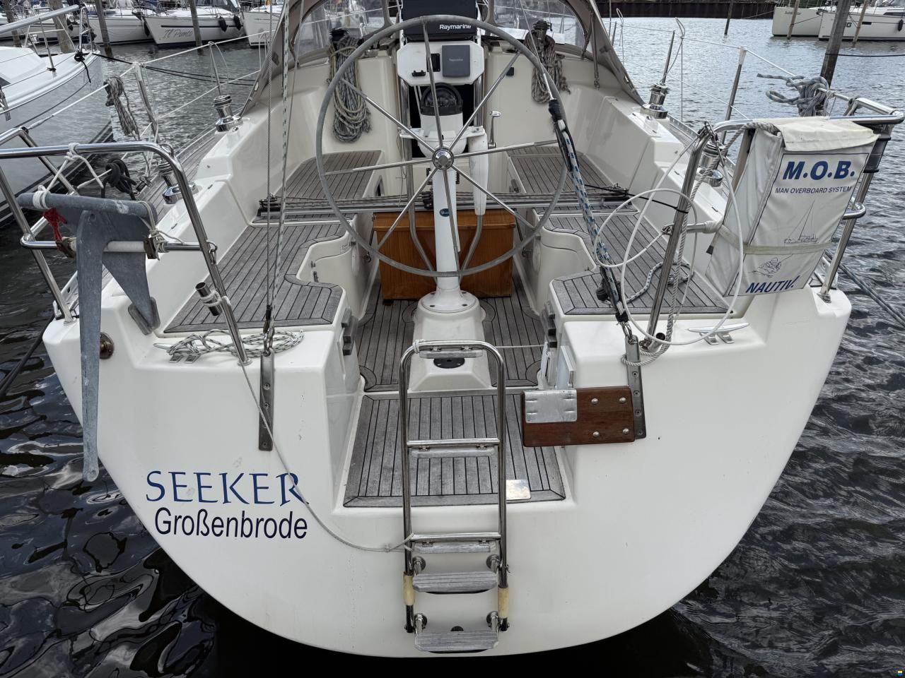 Hanse 371