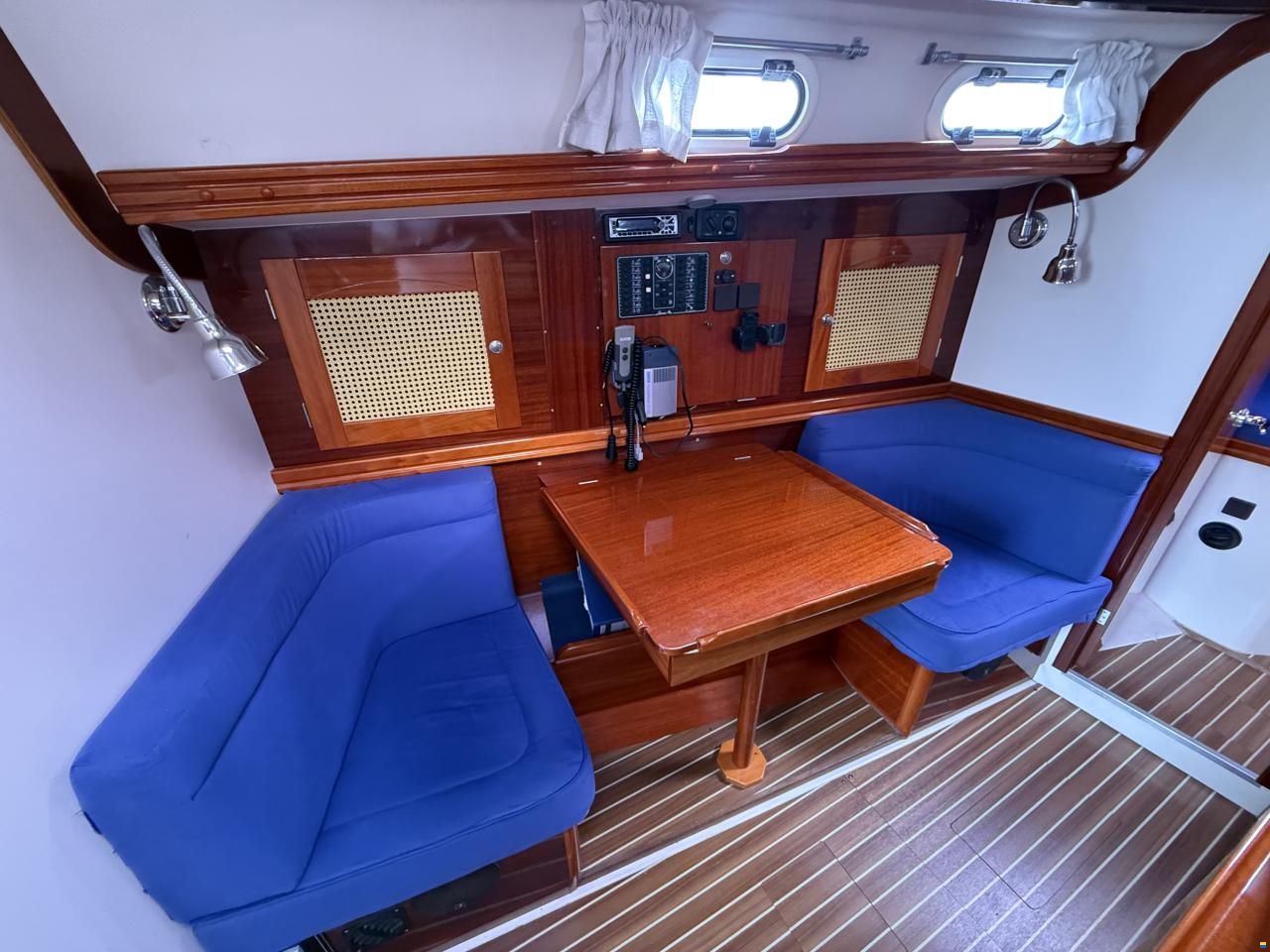 Hanse 371