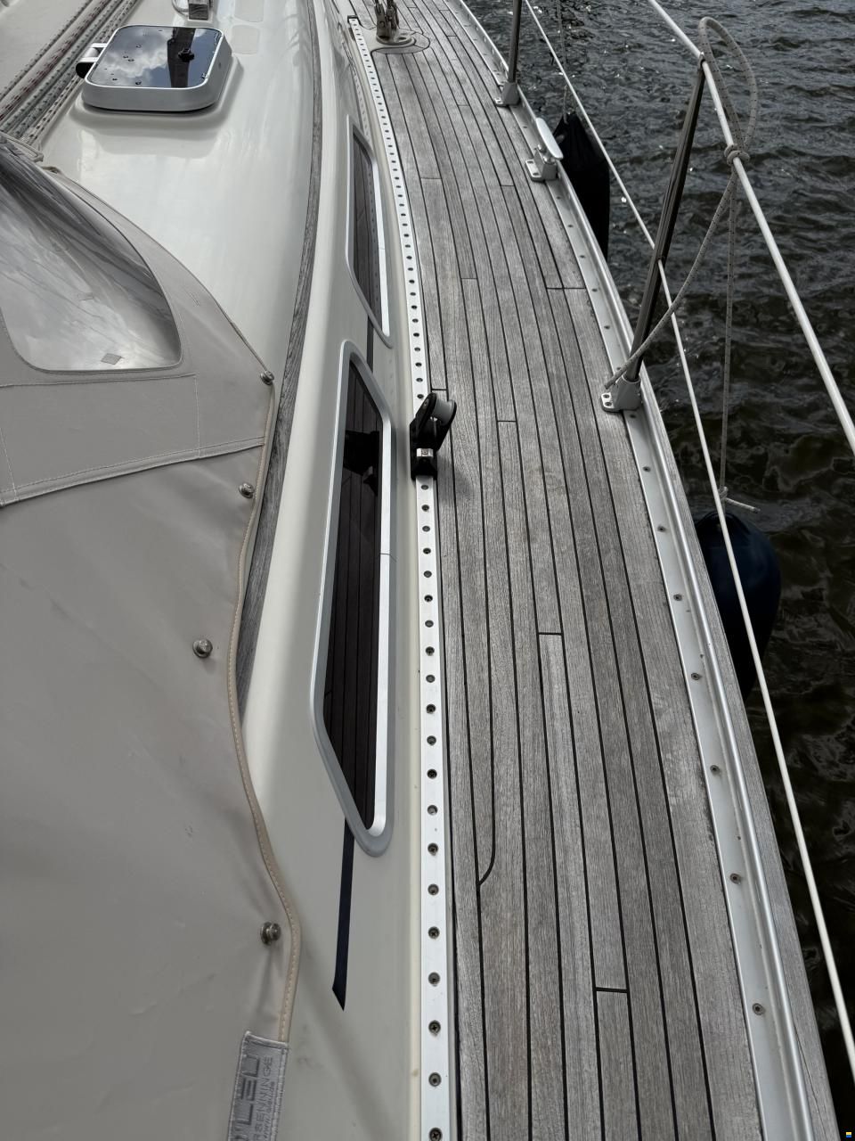 Hanse 371