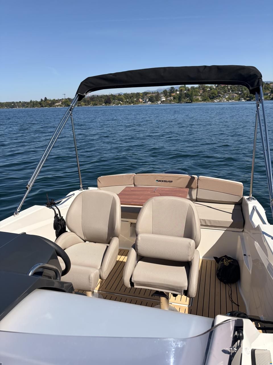 Quicksilver Activ 555 Cabin