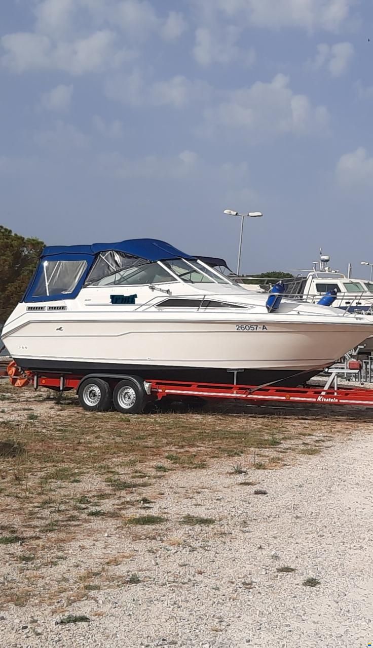 Sea Ray 240DA
