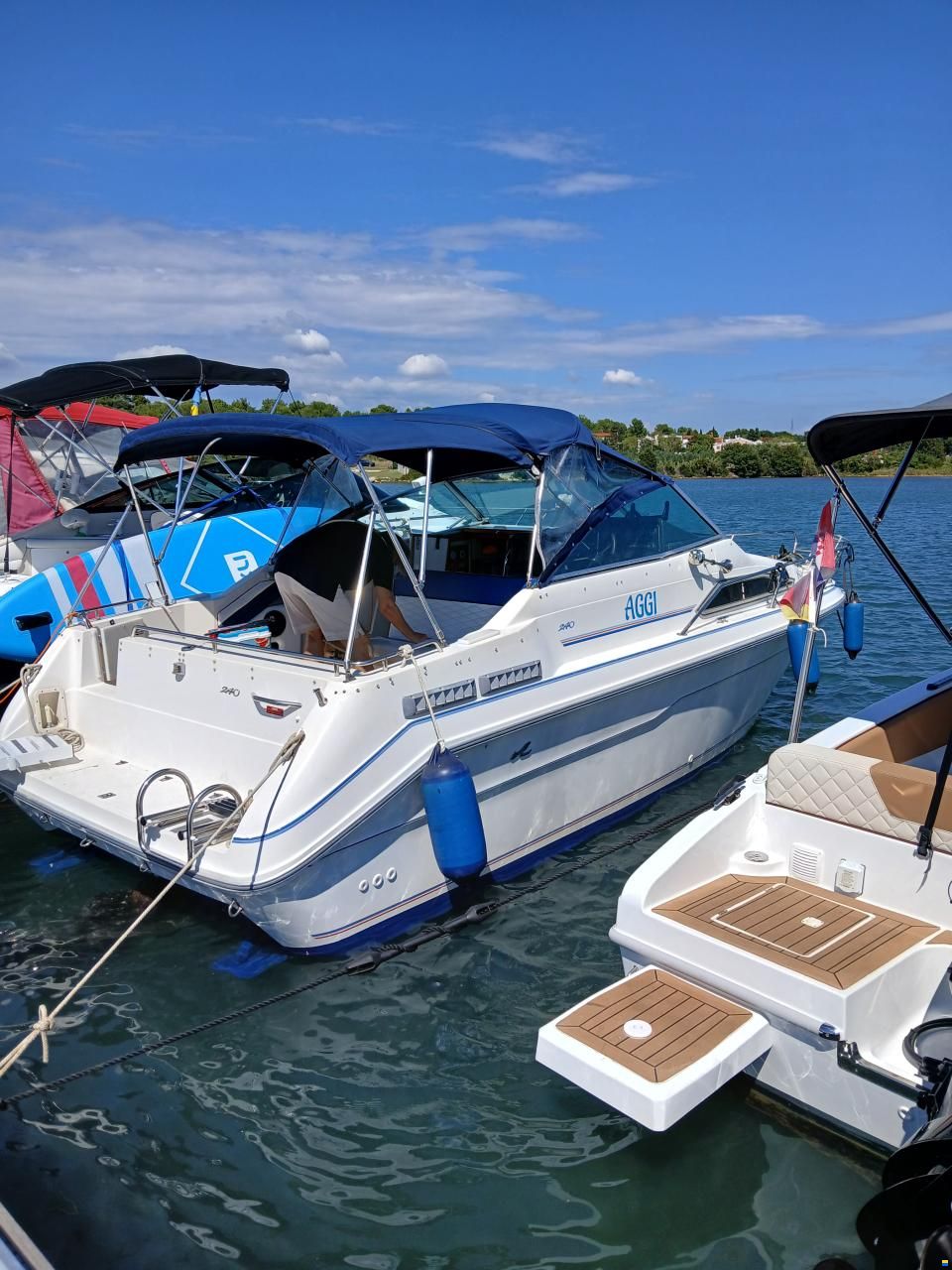 Sea Ray 240DA