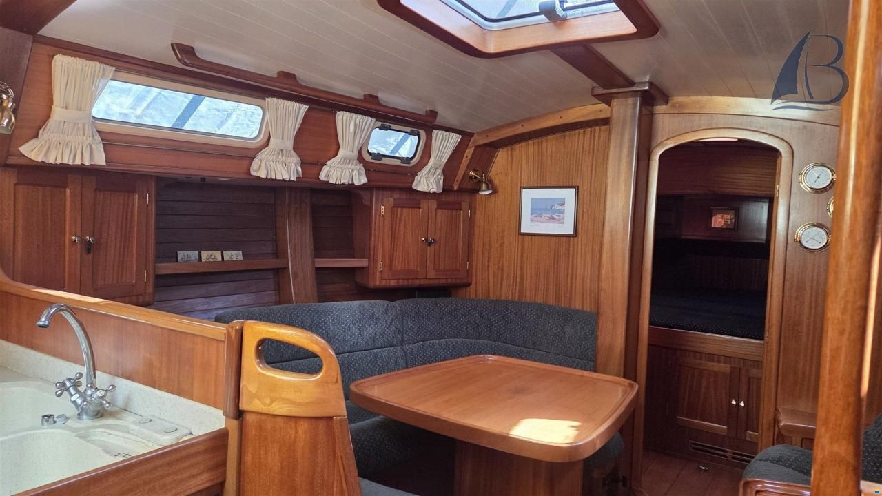 Van de Stadt Helena 38