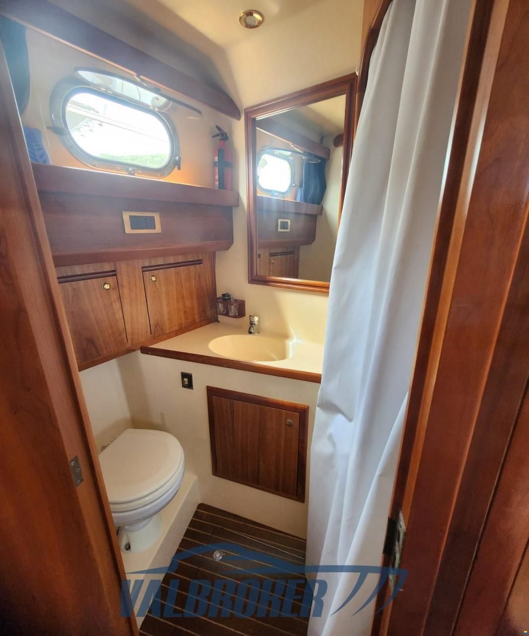 Apreamare Aprea 10 Semi Cabin
