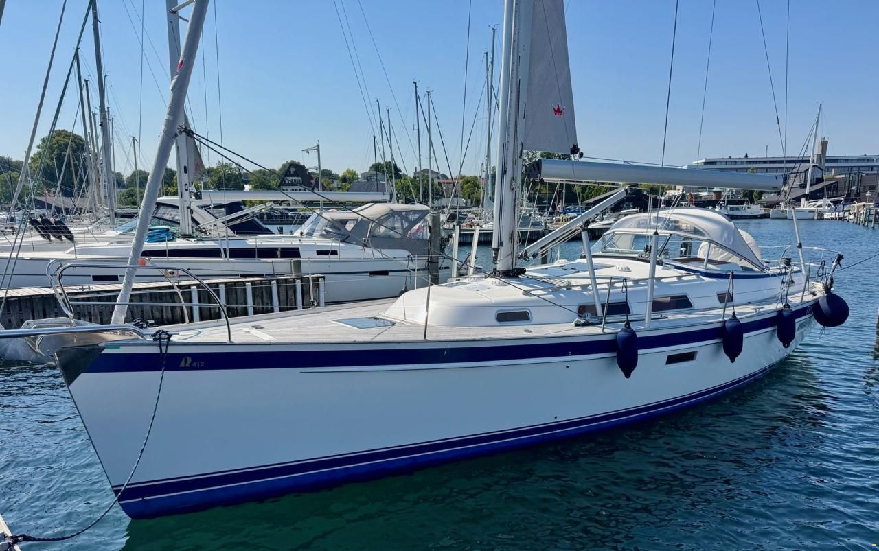 Hallberg-Rassy 412