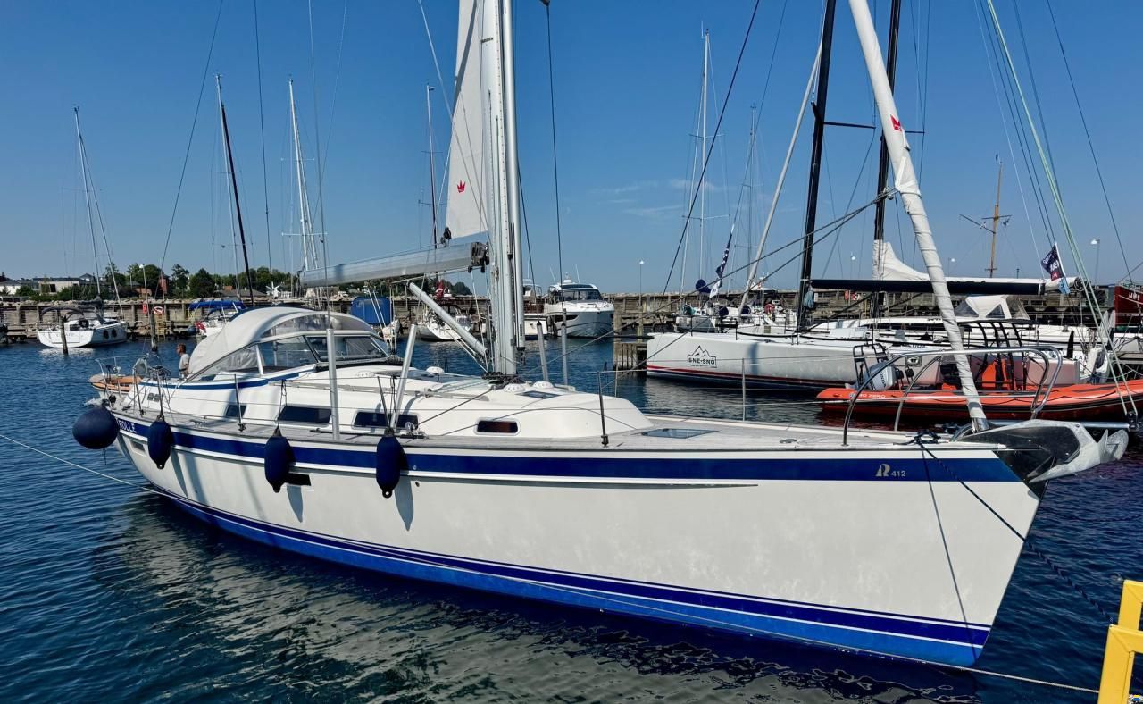 Hallberg-Rassy 412