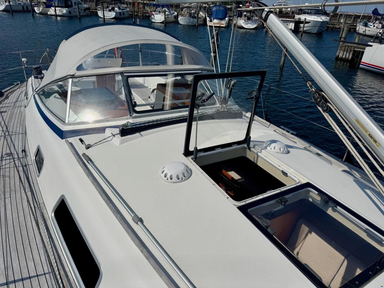 Hallberg-Rassy 412