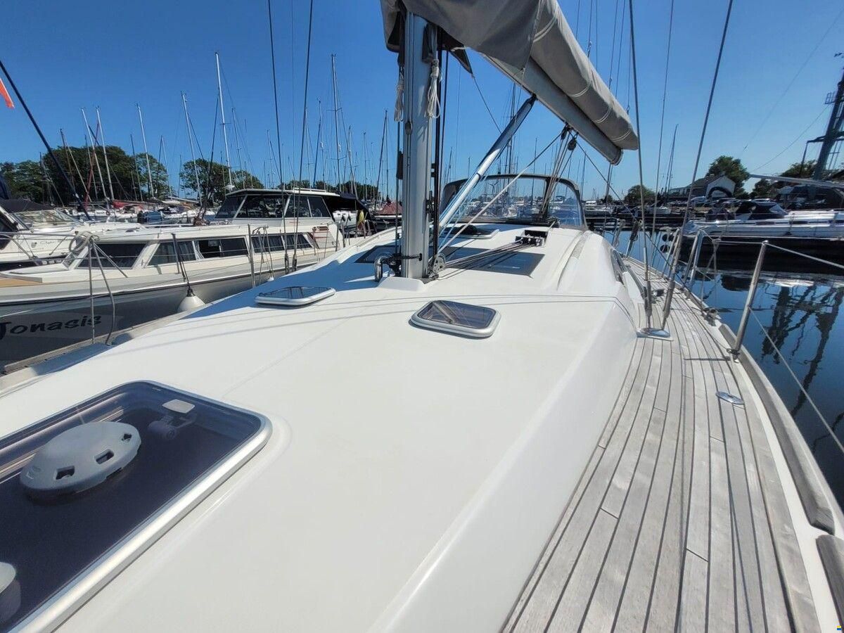 Beneteau Oceanis 43