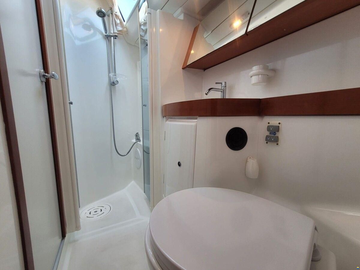 Beneteau Oceanis 43