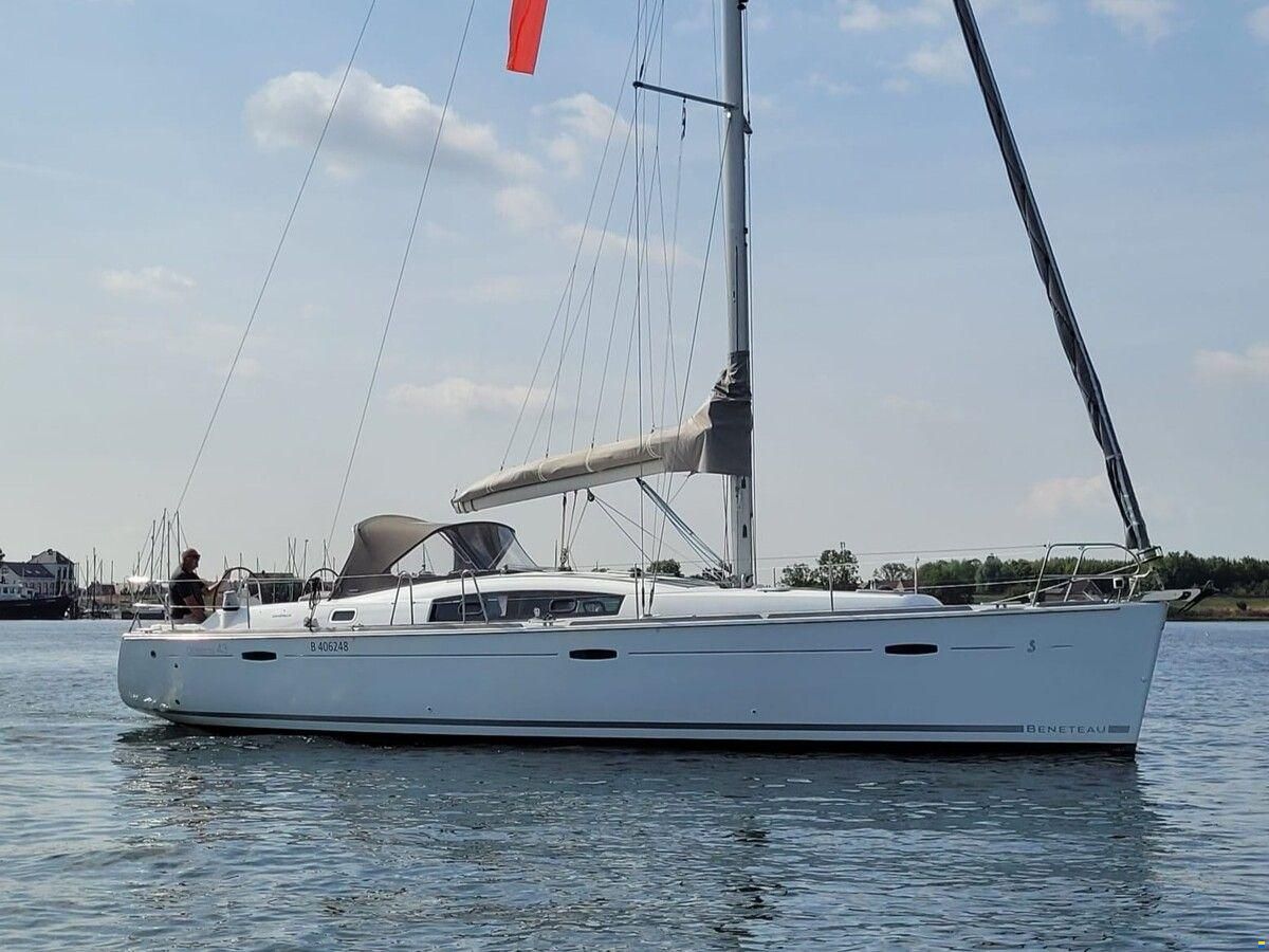 Beneteau Oceanis 43