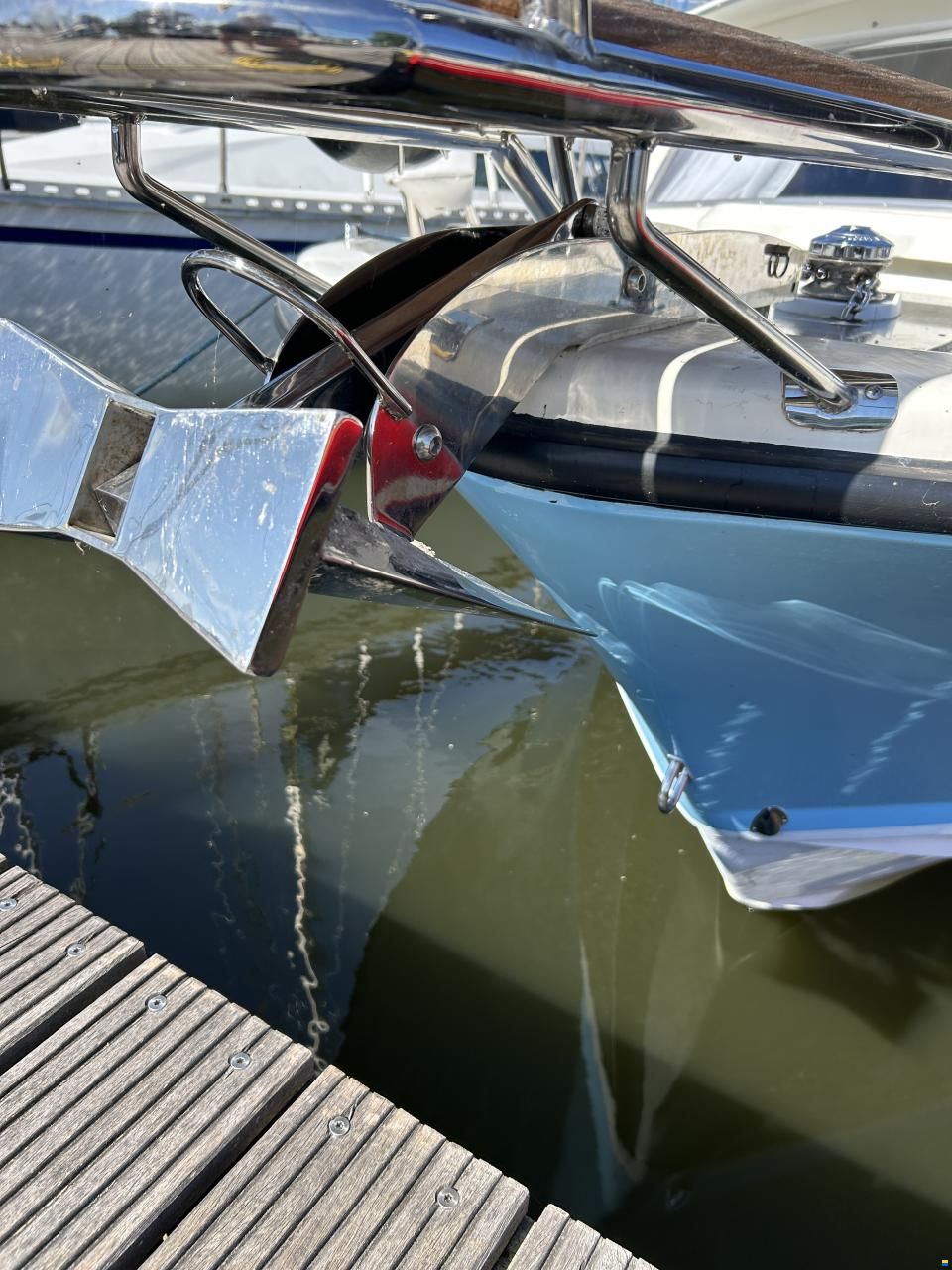 Bertram 25 Express Cruiser