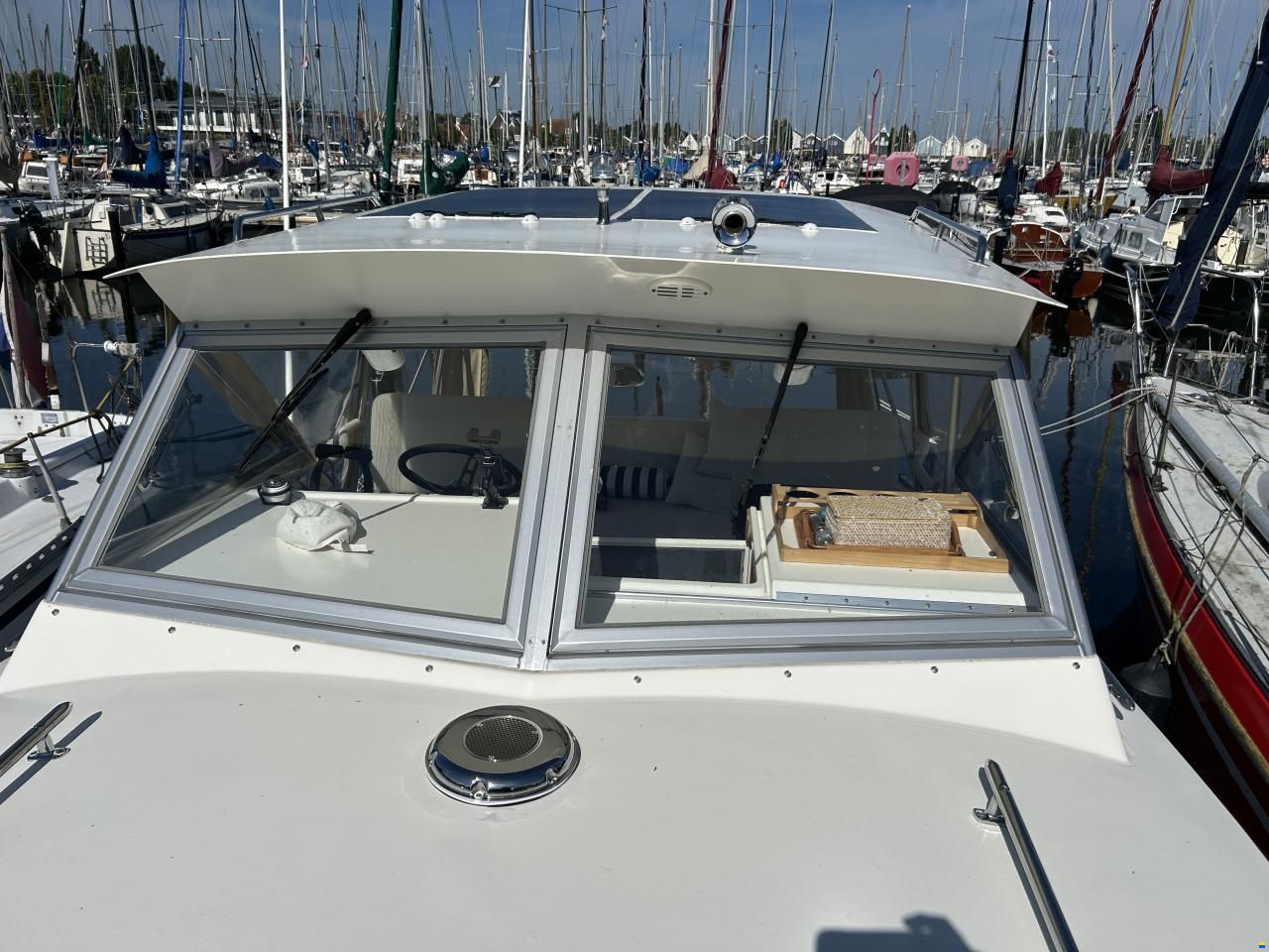 Bertram 25 Express Cruiser