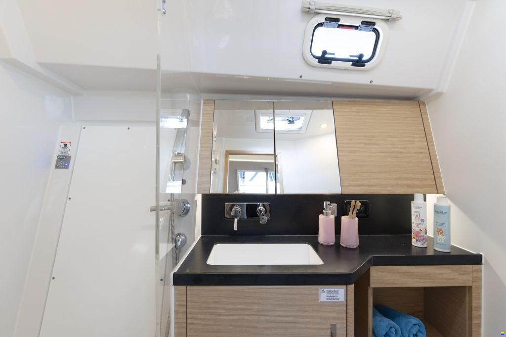 Hanse 410