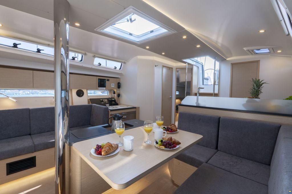 Hanse 410