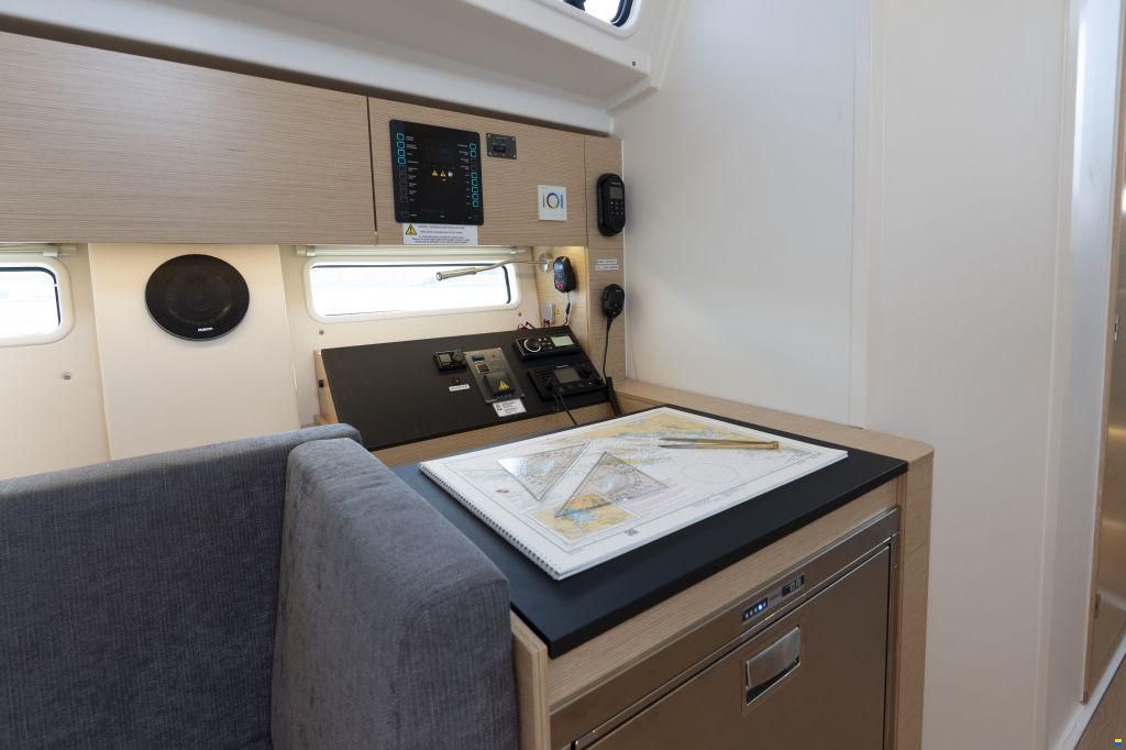 Hanse 410