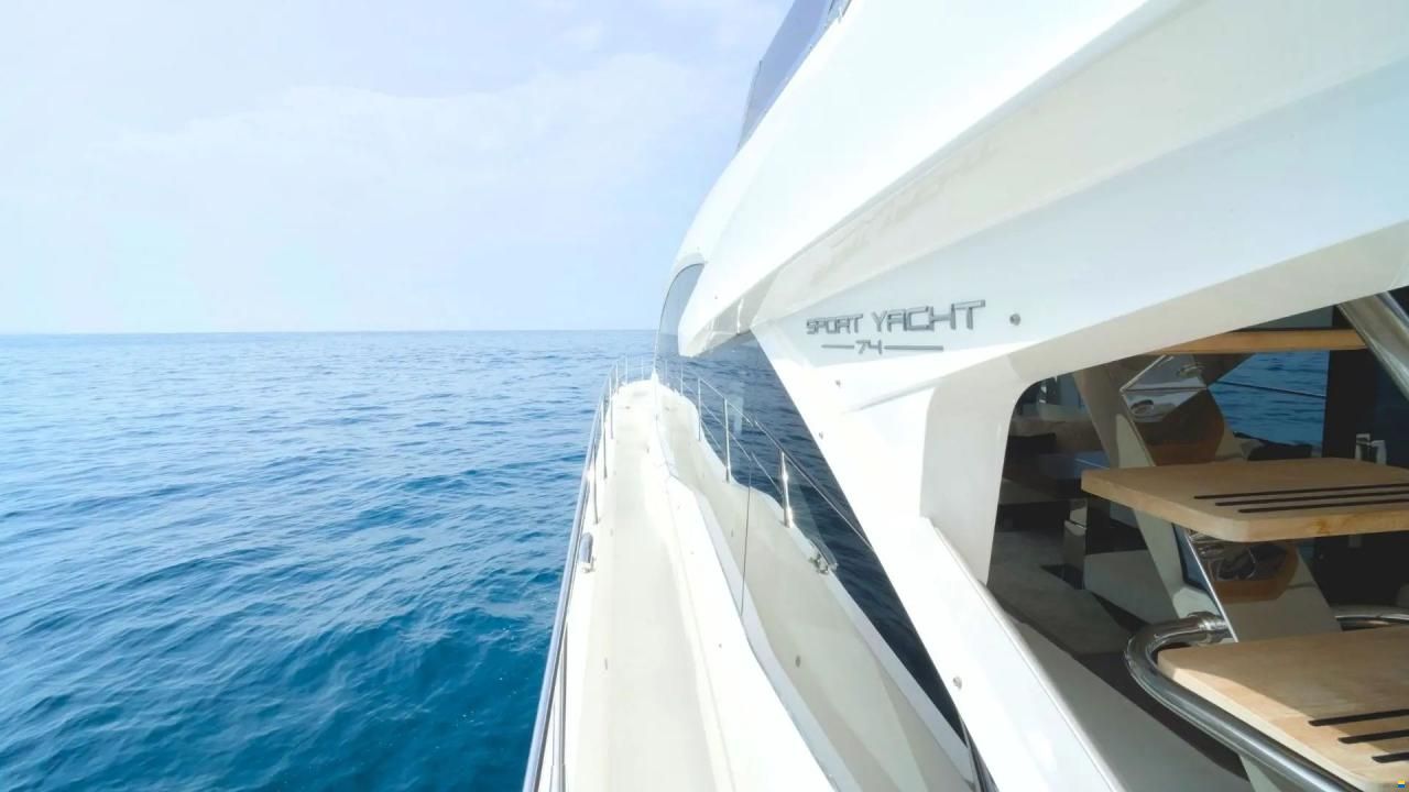Sunseeker 74 Sport Yacht