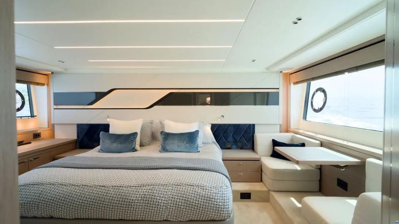 Sunseeker 74 Sport Yacht