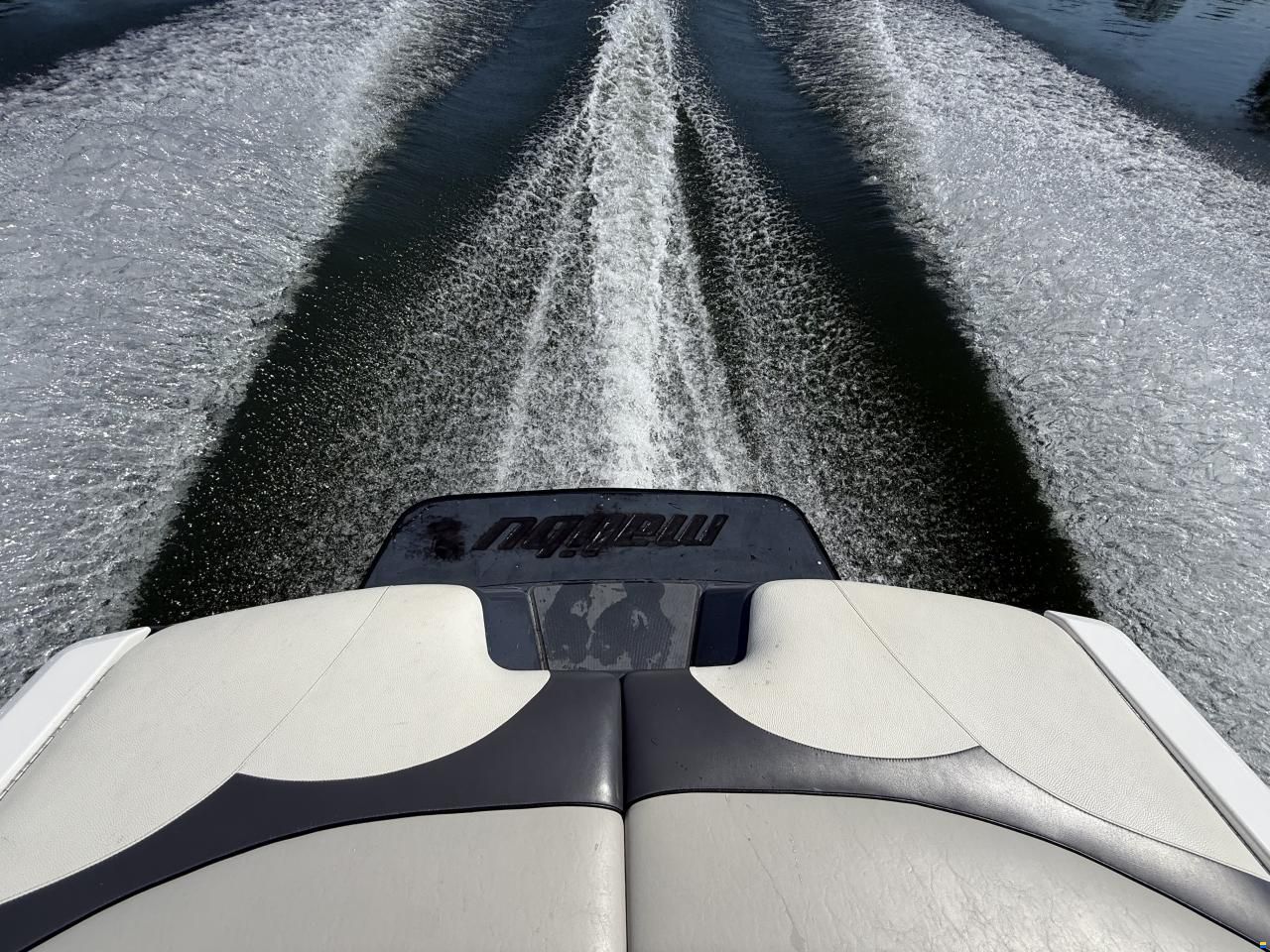 Malibu Wakesetter VLX Corvette