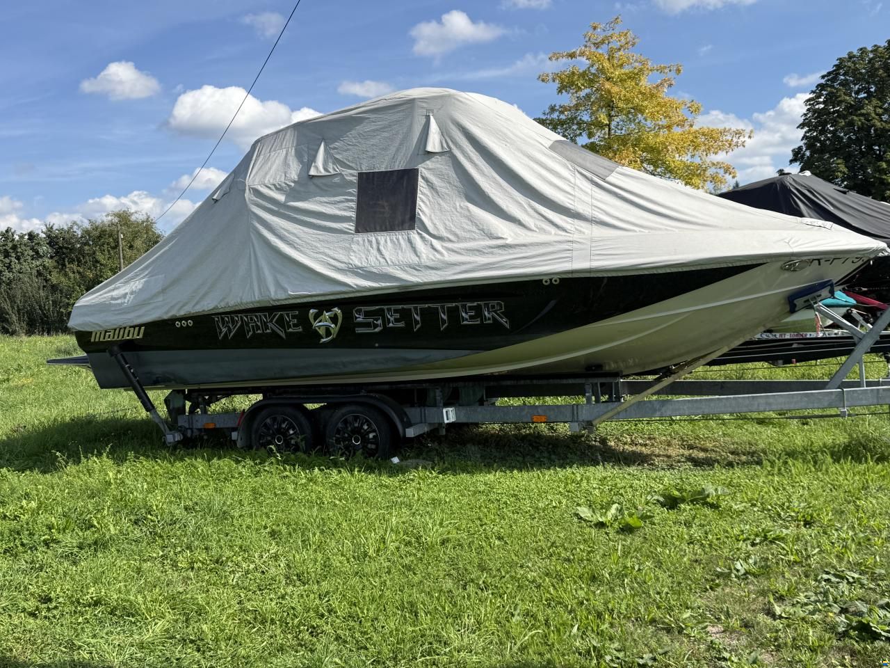 Malibu Wakesetter VLX Corvette