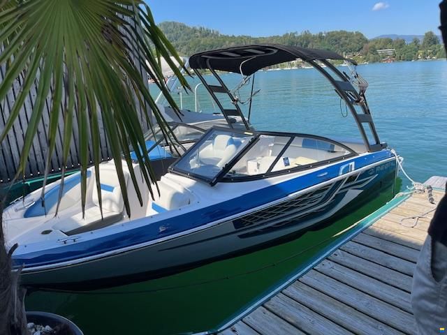 Regal 1900 ESX Surf