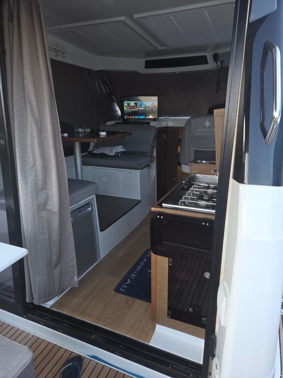 Jeanneau Merry Fisher 895