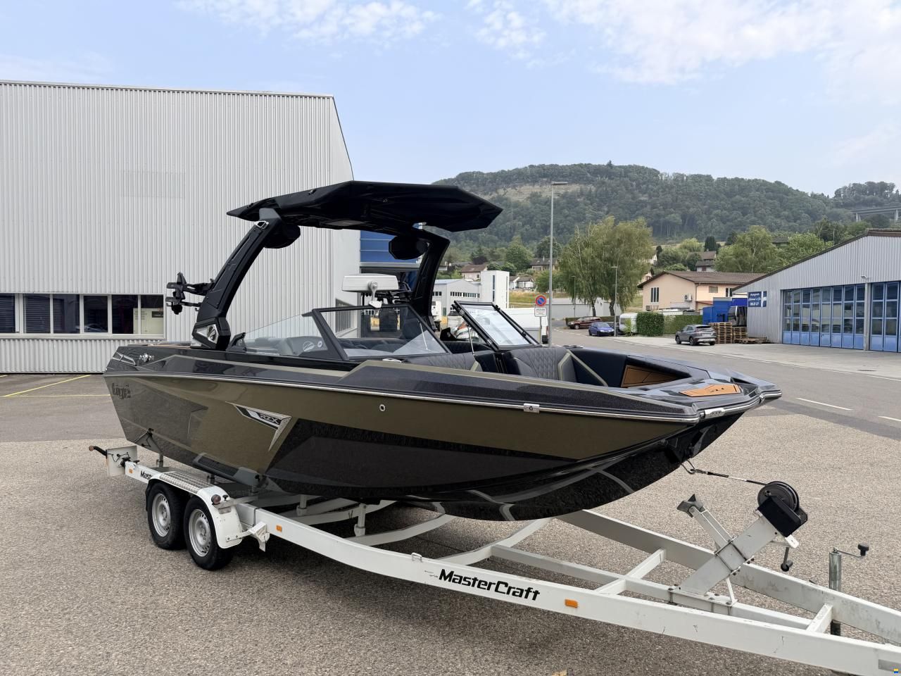 MasterCraft Tigé RZX22