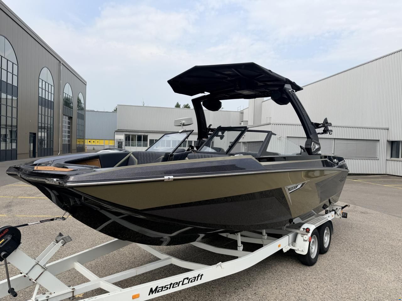 MasterCraft Tigé RZX22