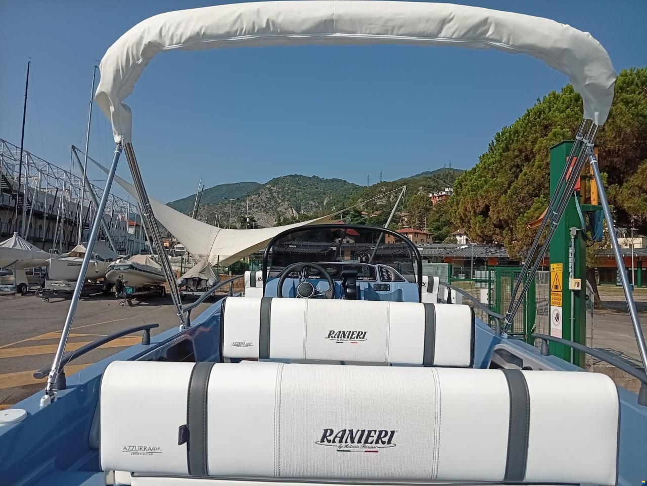 Ranieri Azzurra 40 TH