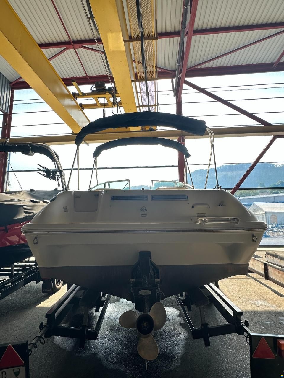 Sea Ray 215 EC