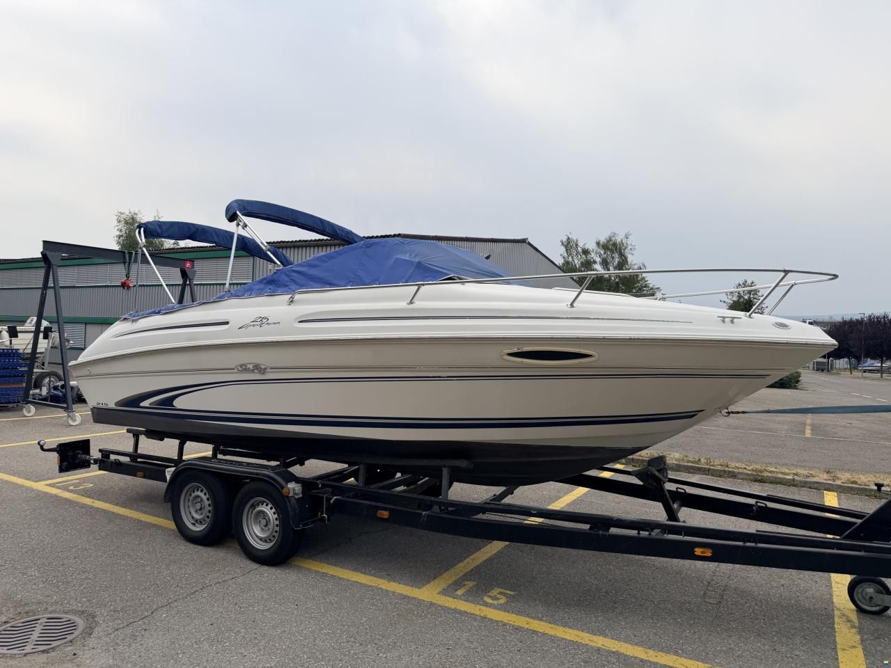 Sea Ray 215 EC