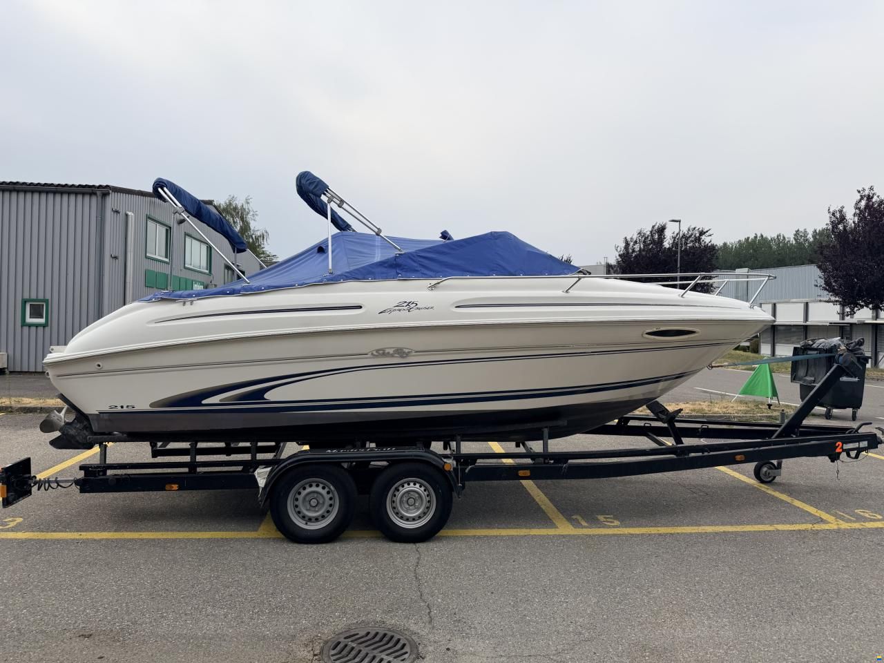 Sea Ray 215 EC