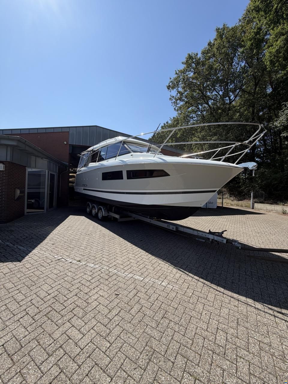 Jeanneau NC 9