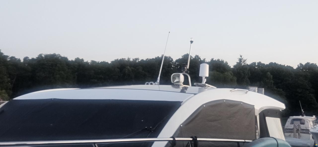 Sealine C330