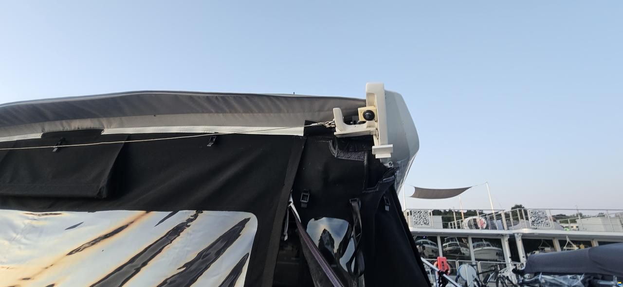 Sealine C330