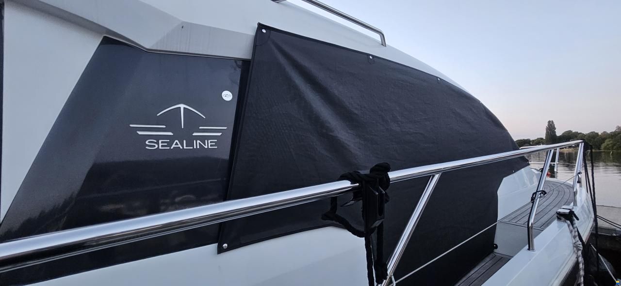 Sealine C330
