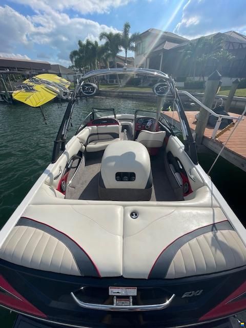 Malibu FXI 20