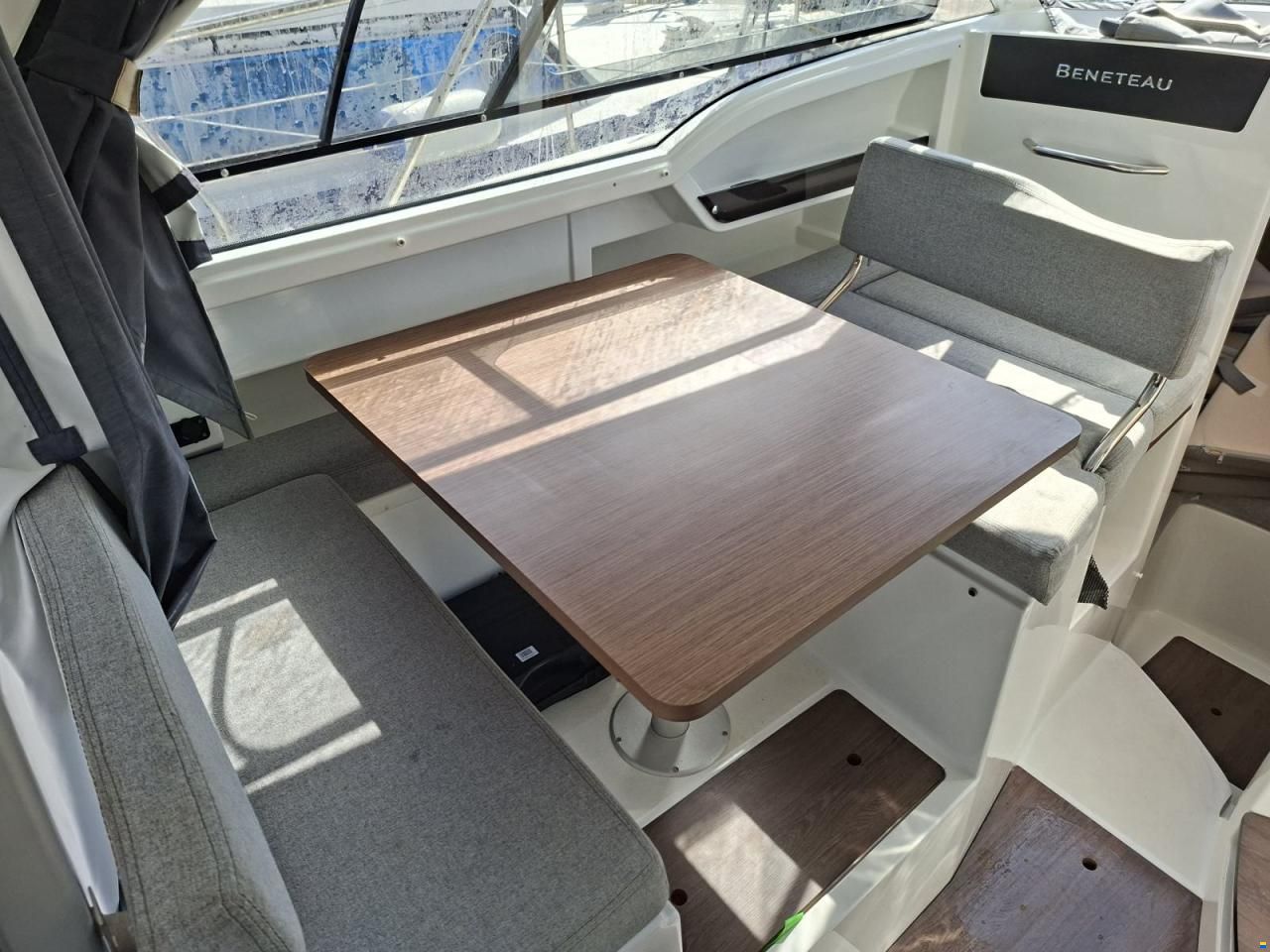 Beneteau Antares 8 OB