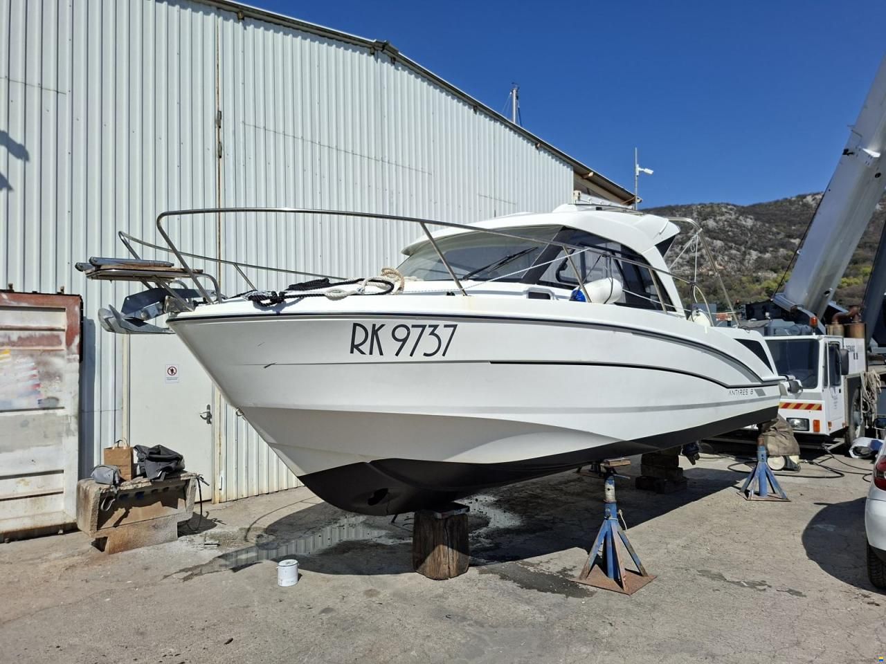 Beneteau Antares 8 OB